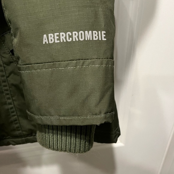Abercrombie All Season Sz L - Picture 6 of 7